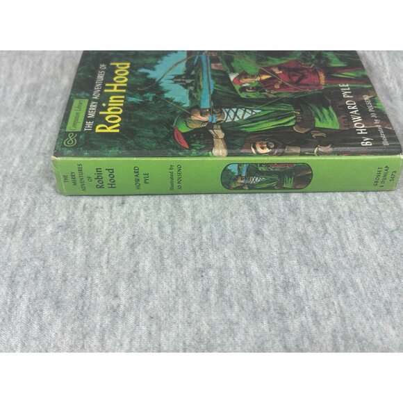 The Merry Adventures of Robin Hood Novel by Howard Pyle Hardcover 1965 - Picture 9 of 9